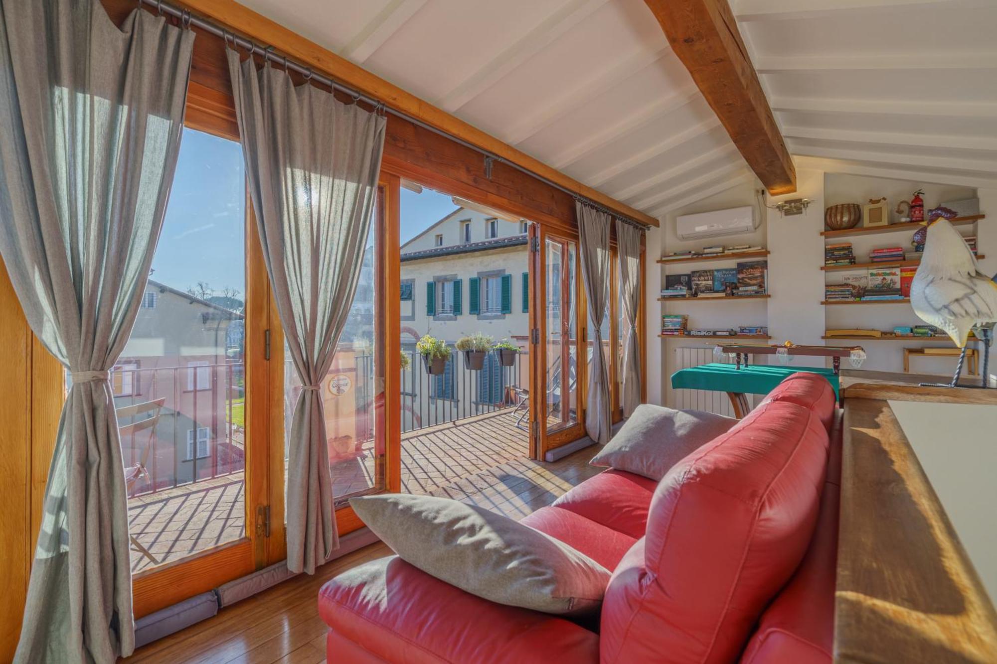 Terrazza Coccode' Spazioso Con Vista Mozzafiato! ลุคคา ภายนอก รูปภาพ