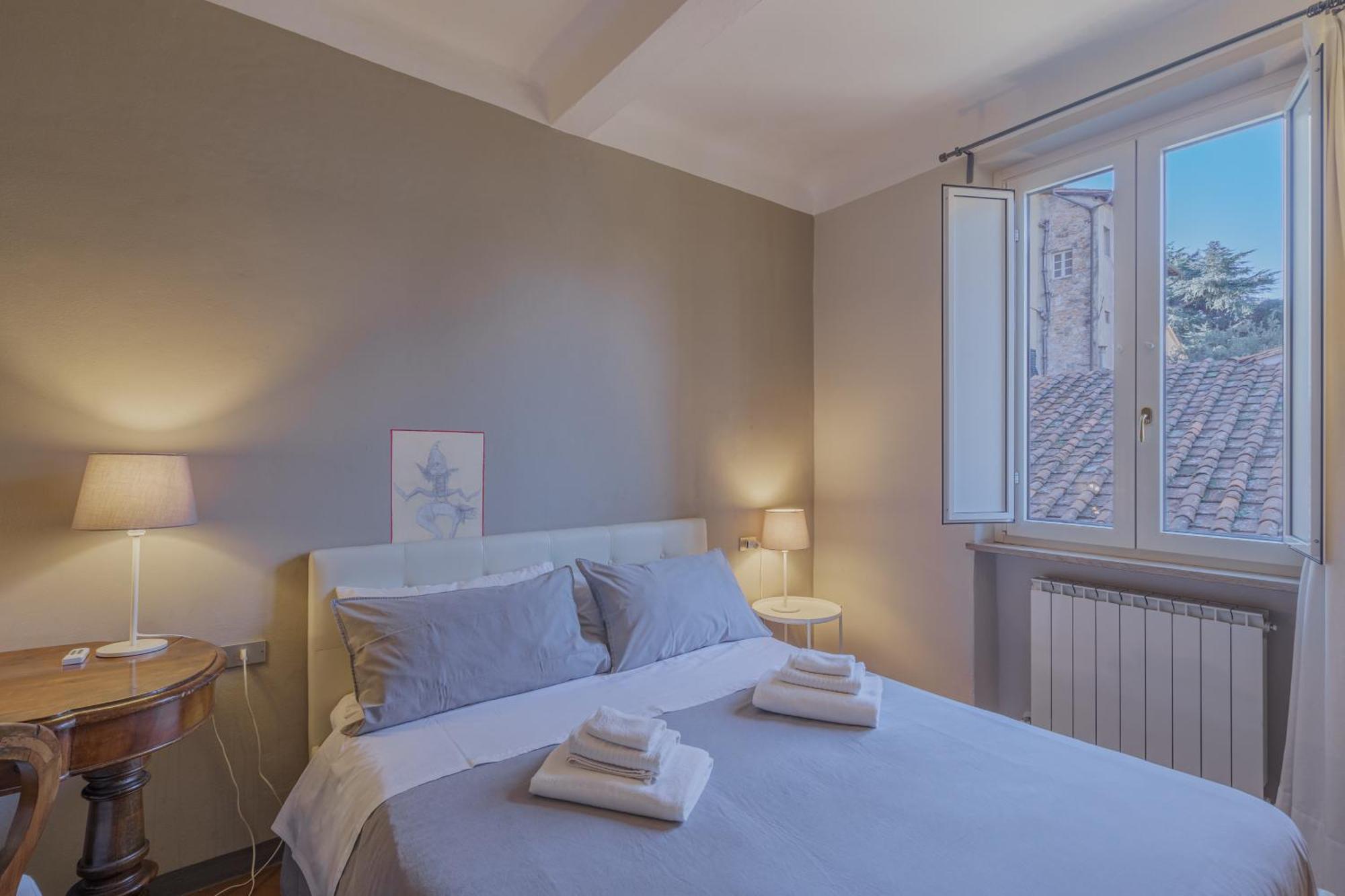 Terrazza Coccode' Spazioso Con Vista Mozzafiato! ลุคคา ภายนอก รูปภาพ