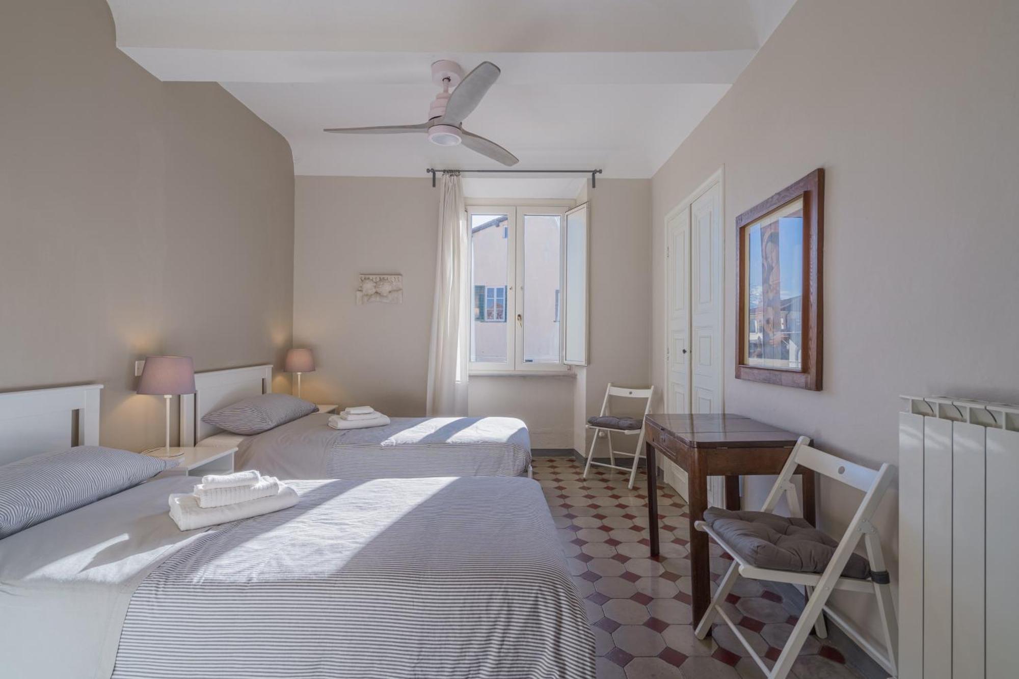 Terrazza Coccode' Spazioso Con Vista Mozzafiato! ลุคคา ภายนอก รูปภาพ